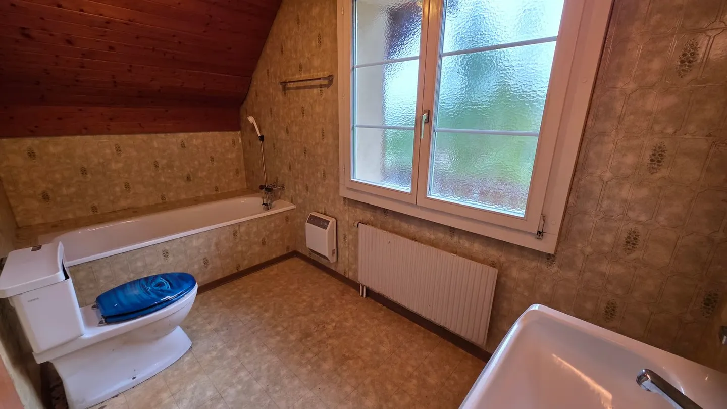 Charmantes Einfamilienhaus mit eigenem Wald - Foto 14 von 20