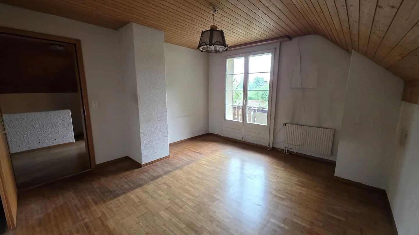 Charmantes Einfamilienhaus mit eigenem Wald - Foto 16 von 20