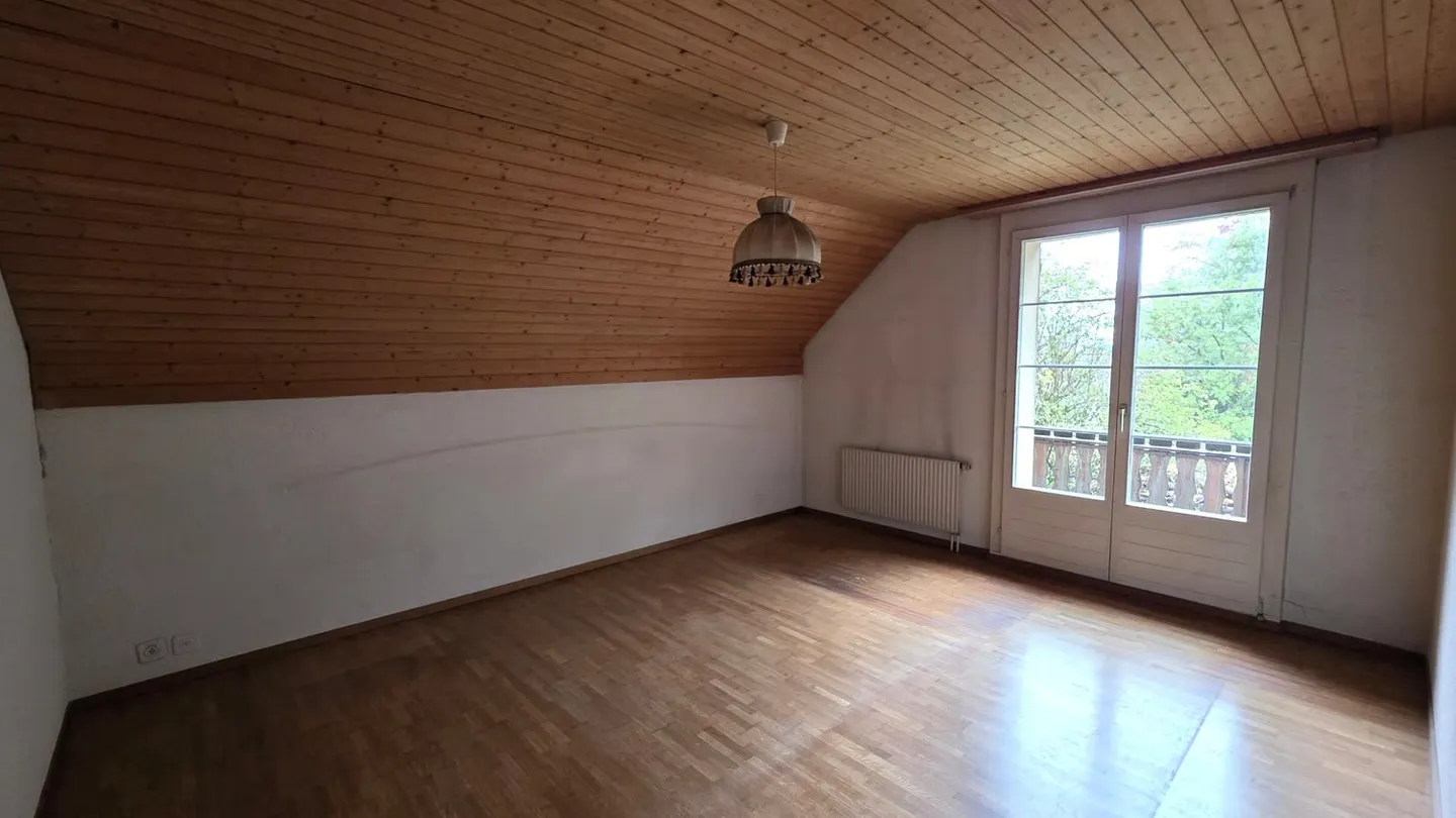 Charmantes Einfamilienhaus mit eigenem Wald - Foto 12 von 20