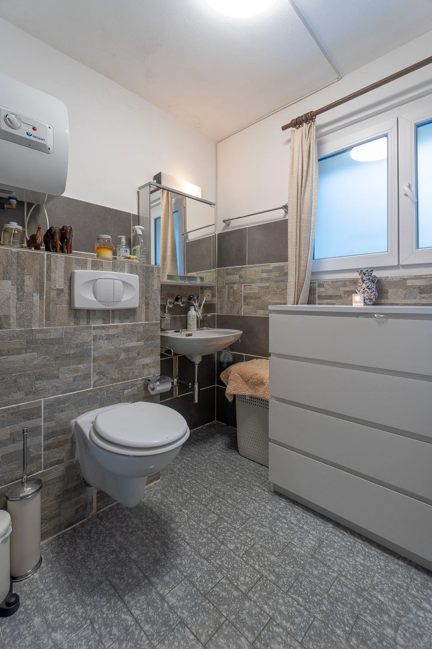 Casa Vacanze da Sogno: Affascinante Chalet con 7.5 Camere nella Calanca - Foto 5 di 11