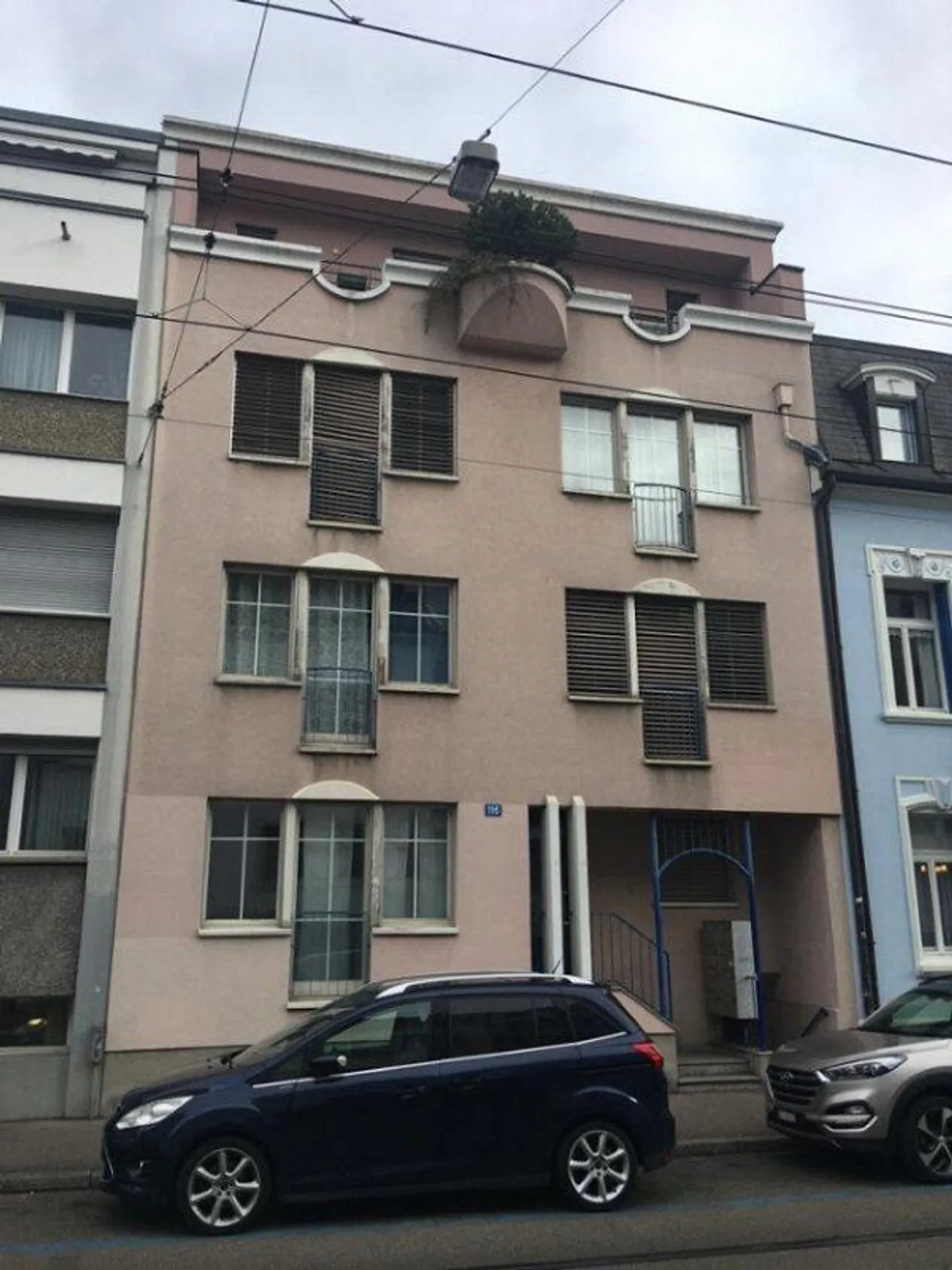 A GOOD CHOICE IN A TOP LOCATION! - Photo 1 of 7