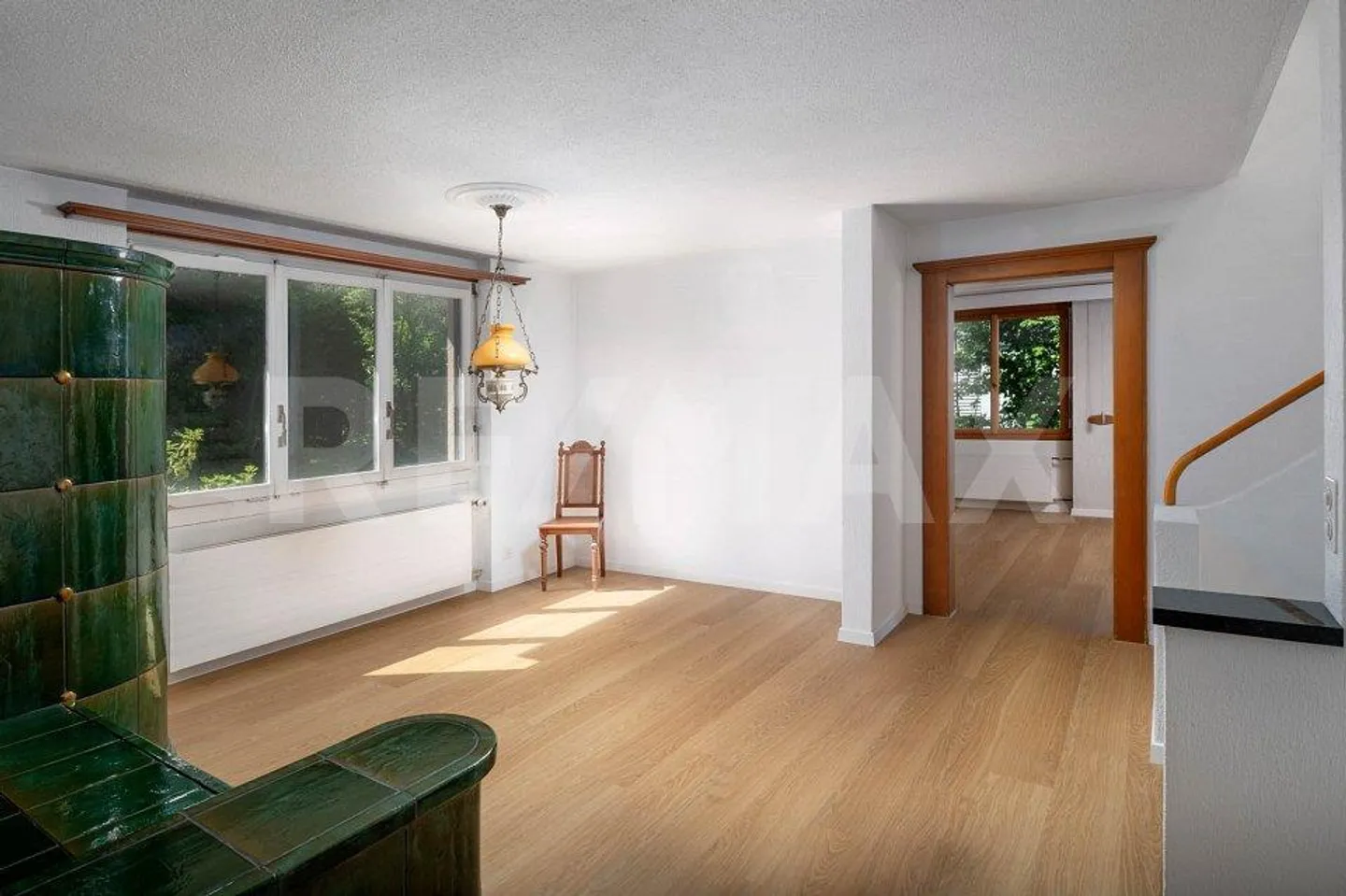 Well-maintained 6-room single-family house with a wide view and garden idyll - Photo 11 of 13