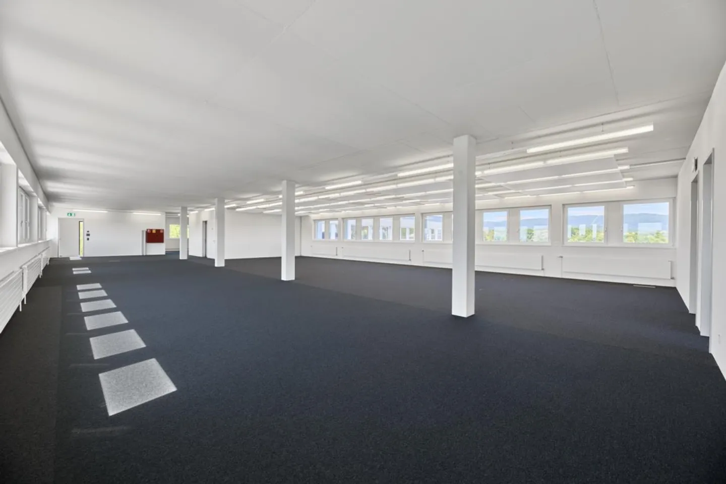 Bureaux et espaces commerciaux modernes - Prêt à emménager ! - Photo 5 sur 16