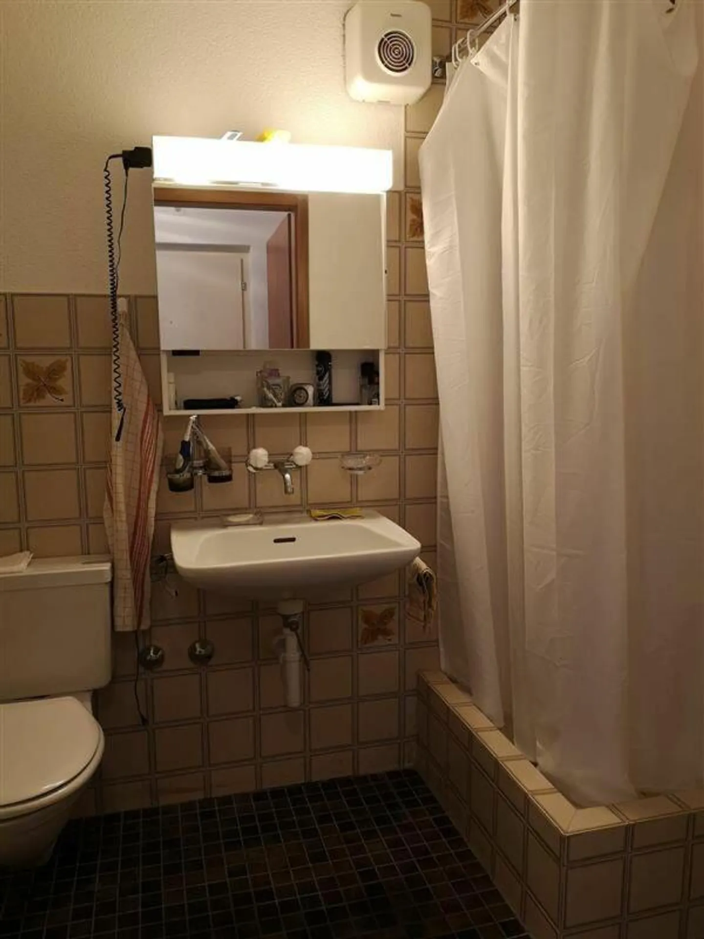 Cozy and centrally located 1 ½-room apartment - Photo 6 of 9