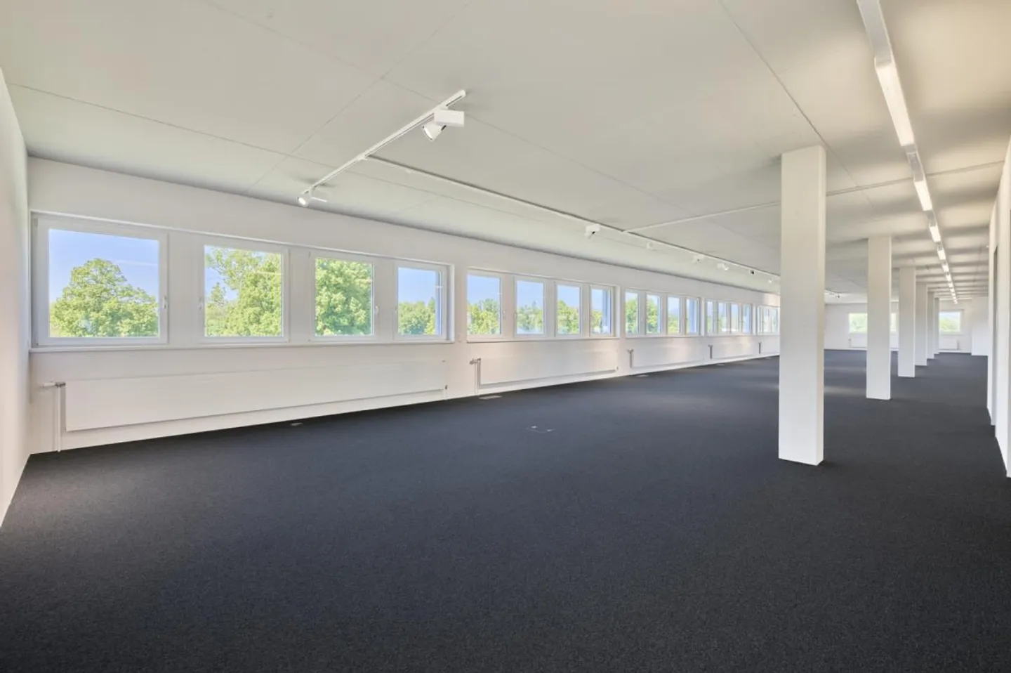 Bureaux et espaces commerciaux modernes - Prêt à emménager ! - Photo 8 sur 16