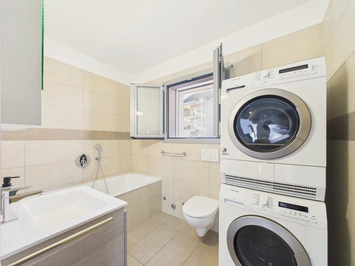 Moderno appartamento 2.5 locali con ampia terrazza a Gravesano - Foto 7 di 11