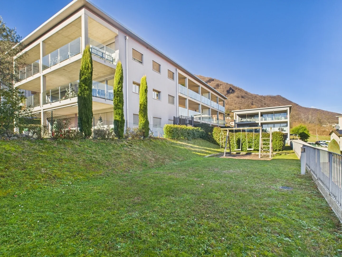 Moderno appartamento 2.5 locali con ampia terrazza a Gravesano - Foto 10 di 11