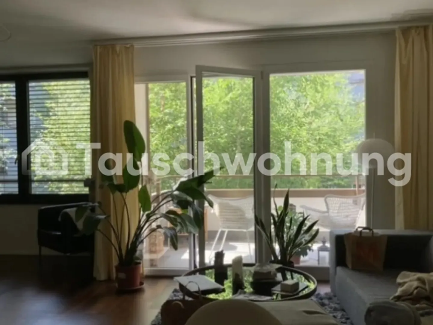 Appartement moderne avec balcon - Photo 1 sur 1