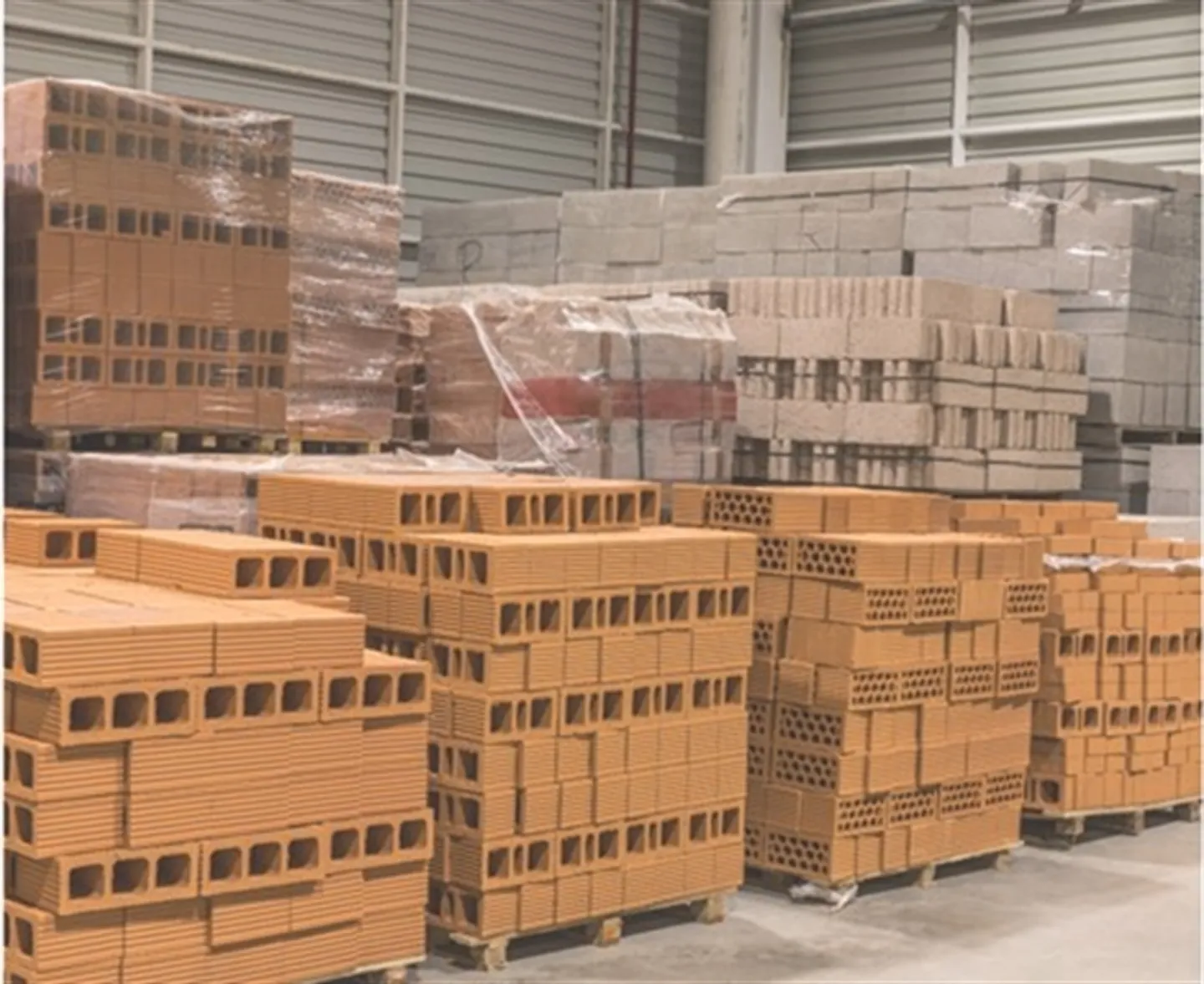 Warehouse with High Ceilings and Offices - Photo 1 of 1