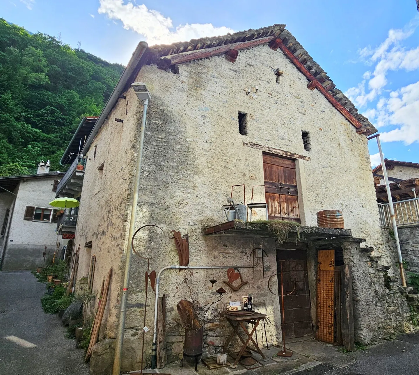 RUSTICO DA RISTRUTTURARE A GNOSCA - Foto 1 di 8
