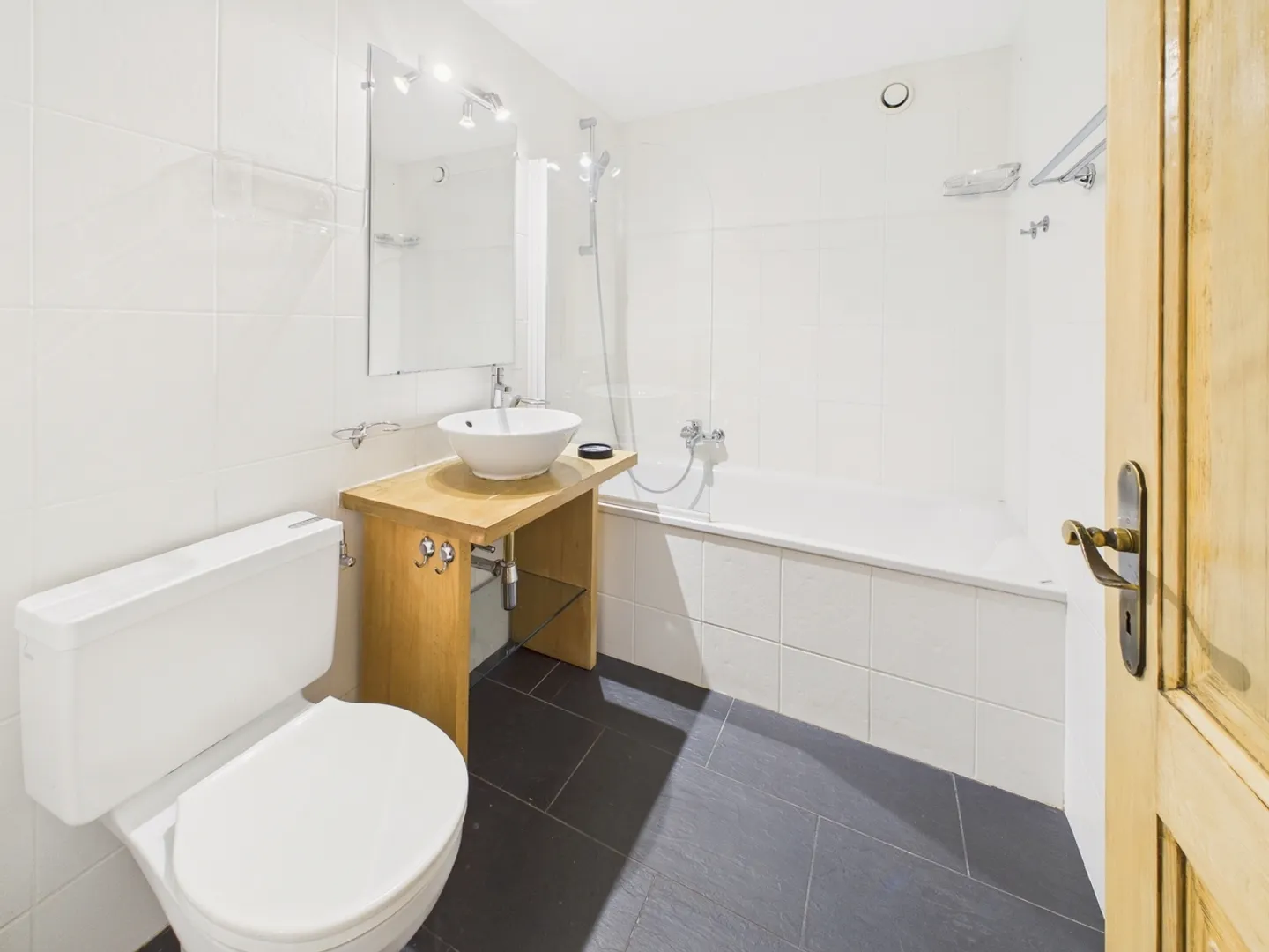 Chic 3.5 pièces - appartement meublé avec vue sur les montagnes à V... - Foto 9 di 13