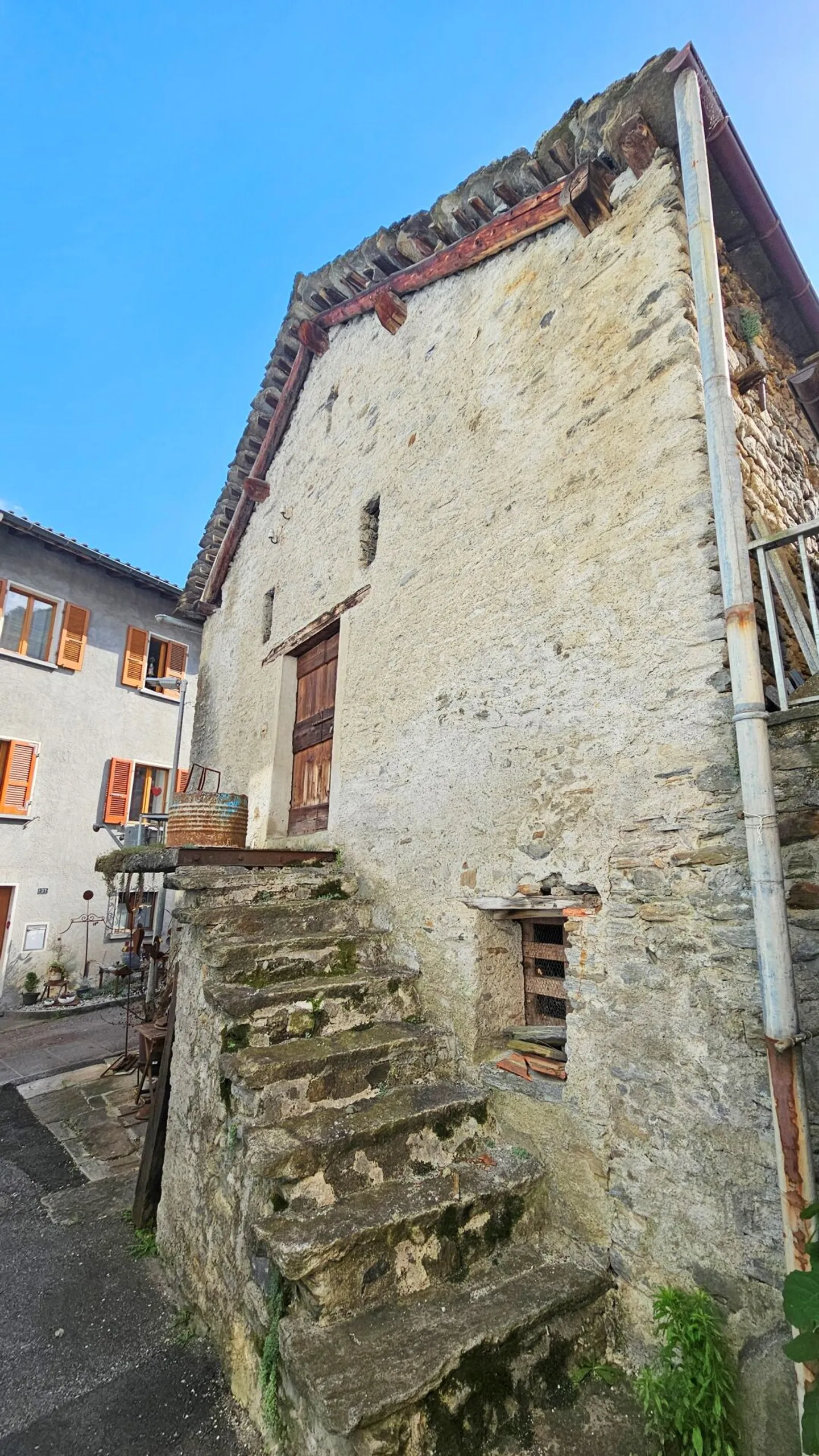 RUSTICO DA RISTRUTTURARE A GNOSCA - Foto 2 di 8