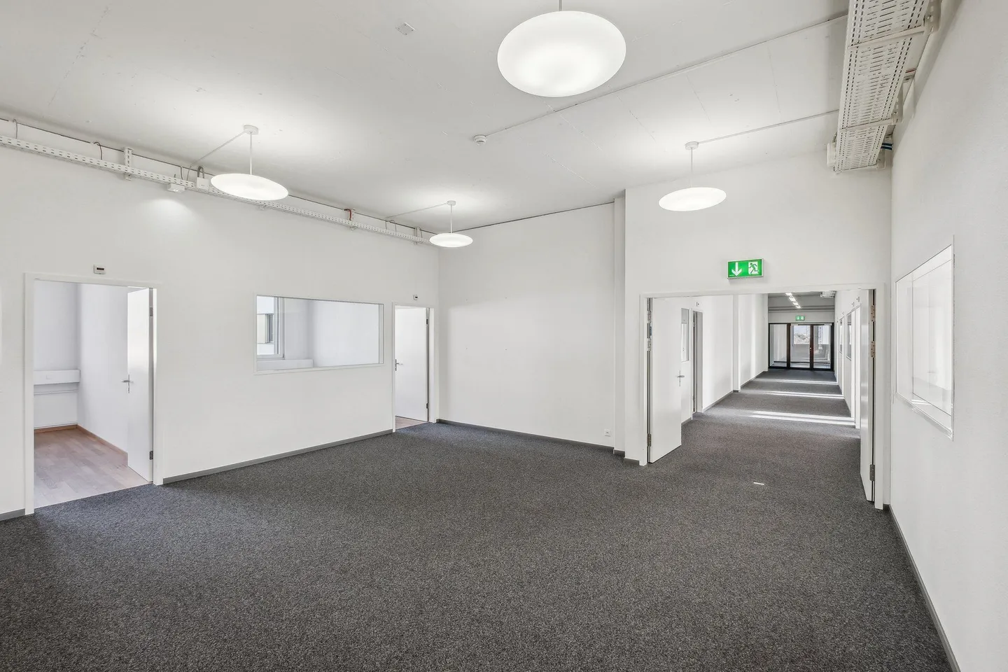 Attractive and versatile office space for rent in Buss Industrial Park - Photo 7 of 20