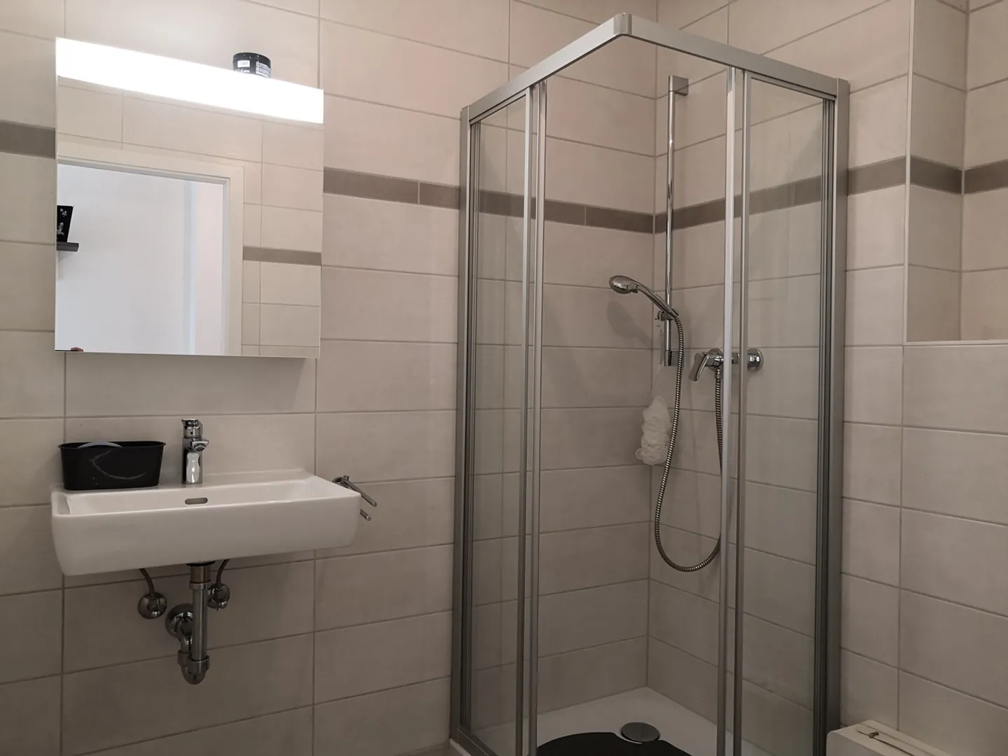 Nice 2.5 rooms on the ground floor with terrace - Photo 8 of 9