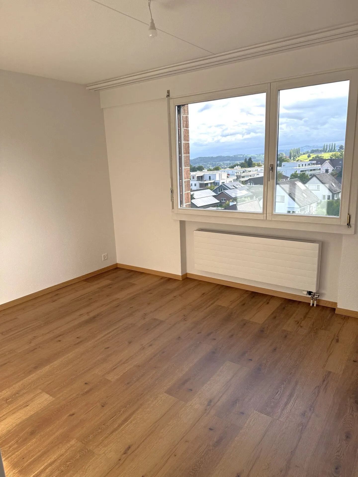 Frisch sanierte 4-Zimmer-Wohnung mit grossem Hobbyraum - Ihr neues Zuhause - Foto 10 von 13