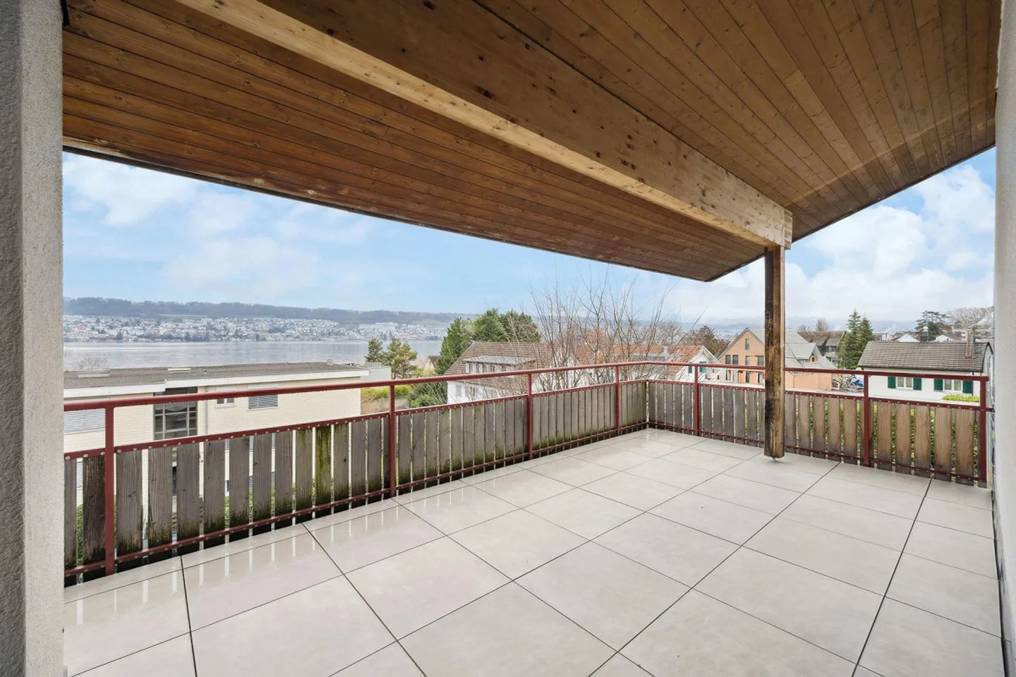 4.5-room apartment on the 2nd floor for rent in Feldmeilen 8706 - Photo 2 of 12