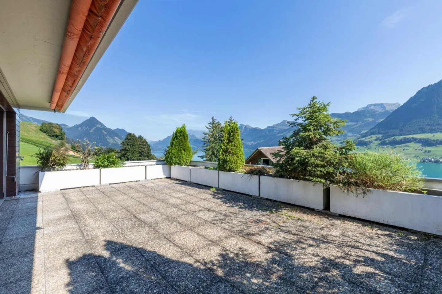 Terrace Apartment with Panoramic View - Photo 2 of 9
