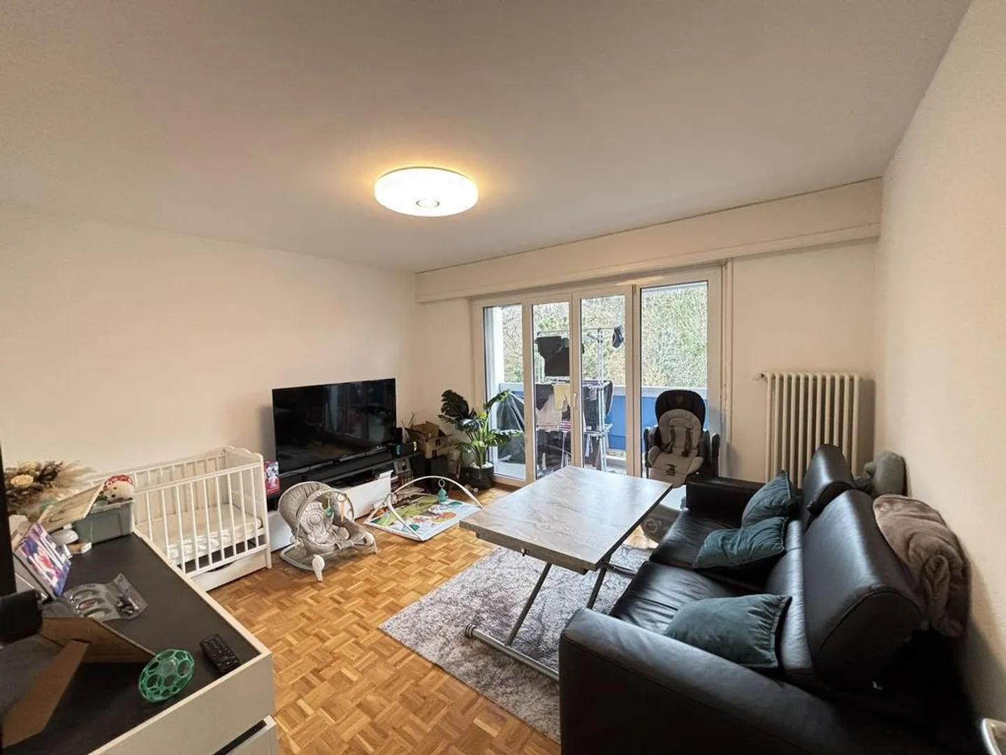 Schönes Apartment in Chavannes - Foto 2 von 4