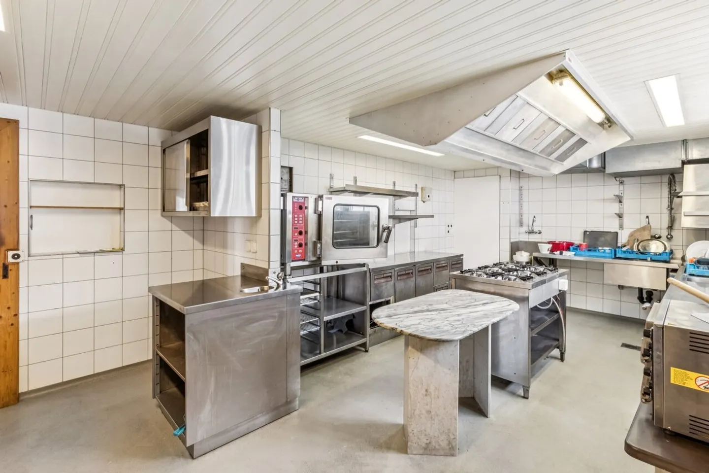 Ex Albergo di Montagna Haldi - Proprietà Unica con Grande Potenziale - Foto 5 di 13