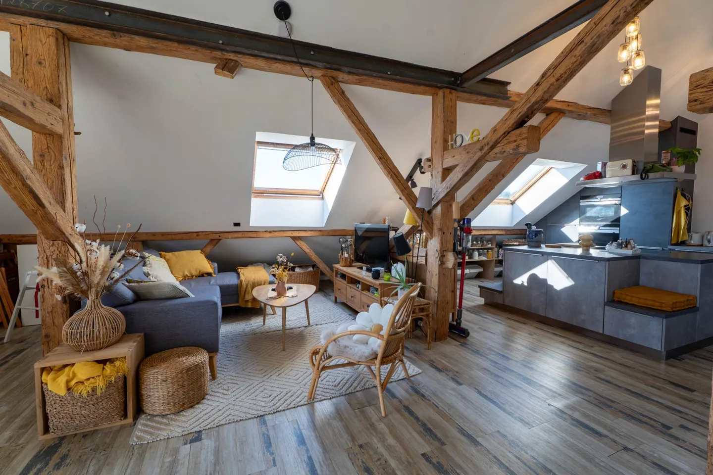 Casa ristrutturata ad Agiez - Foto 3 di 11