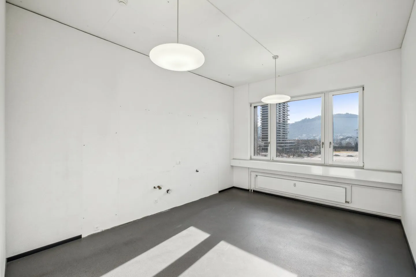 Attractive and versatile office space for rent in Buss Industrial Park - Photo 15 of 20