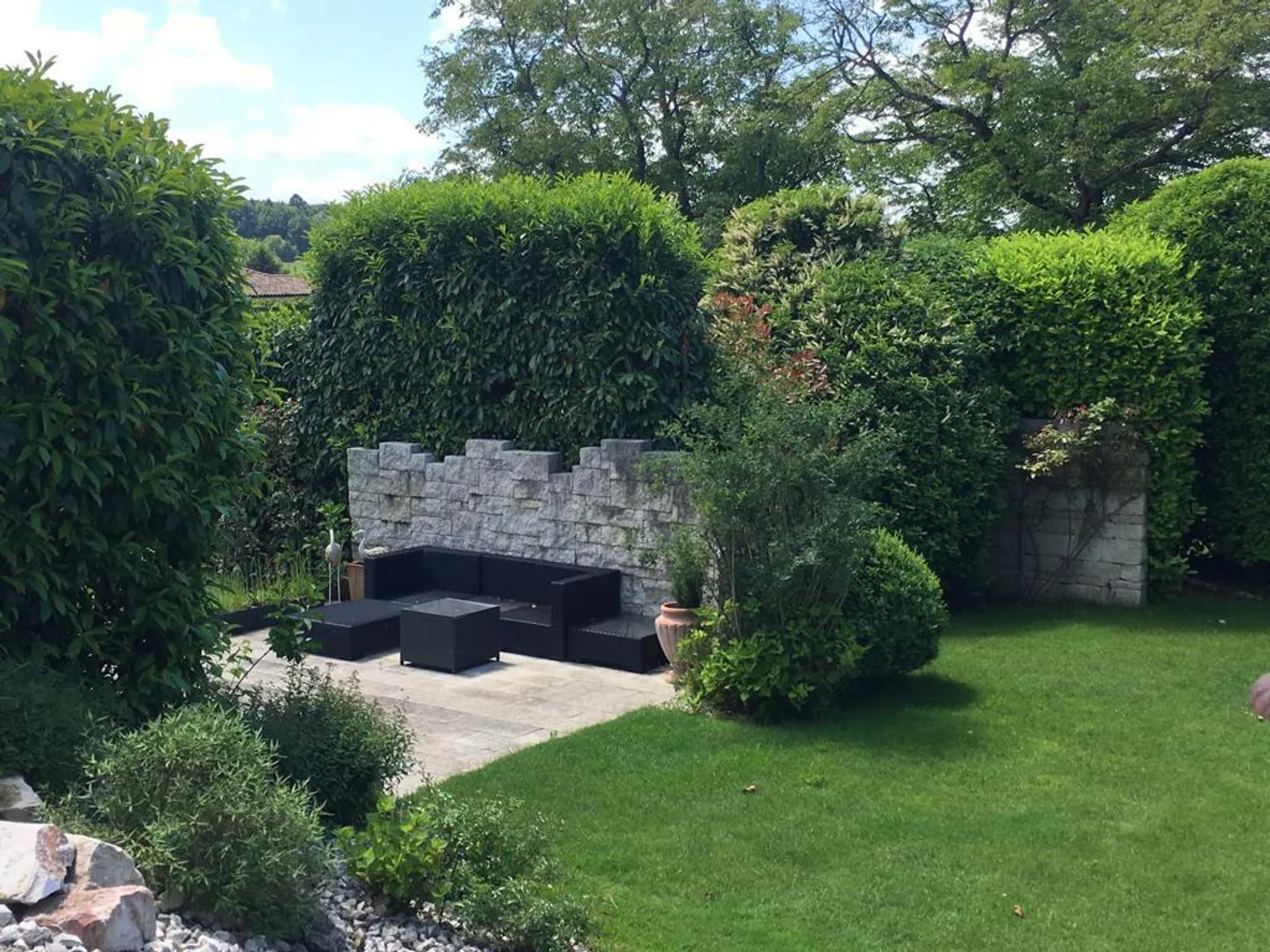 Exclusive single-family home with pool, large garden and building reserve - Photo 4 of 11