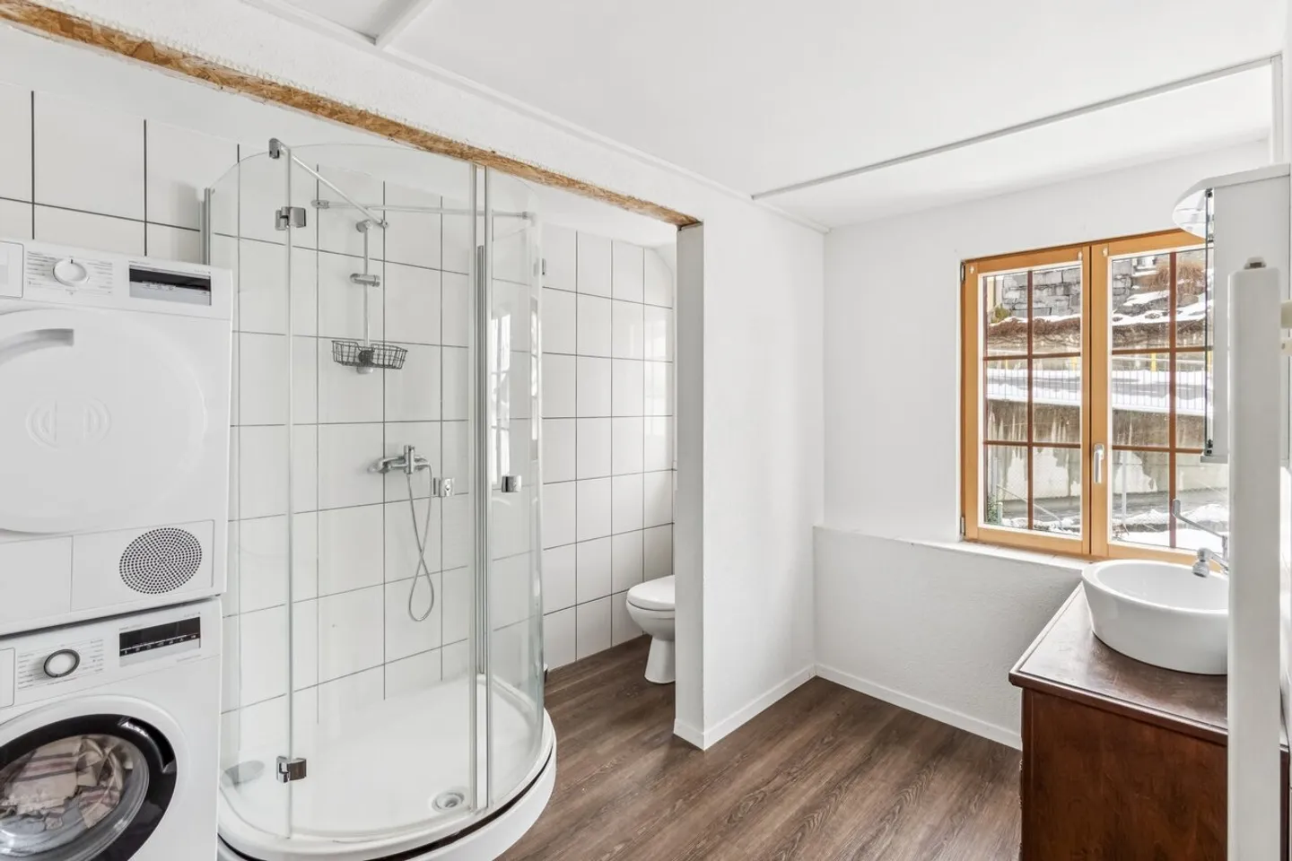 Ex Albergo di Montagna Haldi - Proprietà Unica con Grande Potenziale - Foto 8 di 13