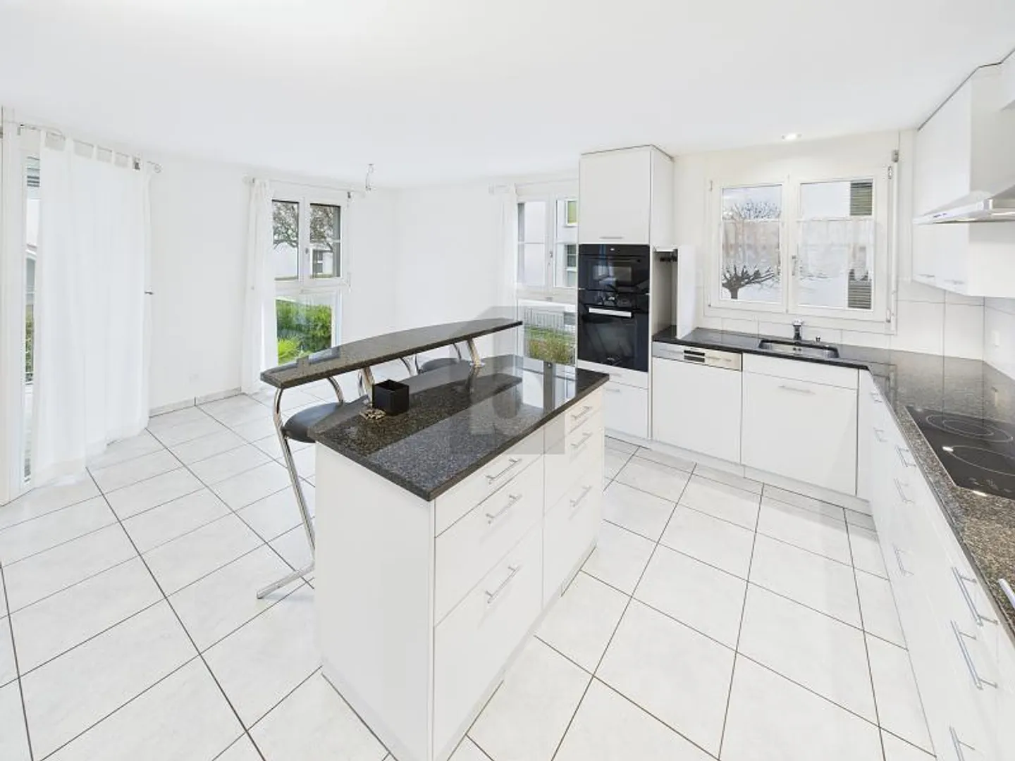 Geräumige Wohnung mit Balkon - Foto 1 von 6