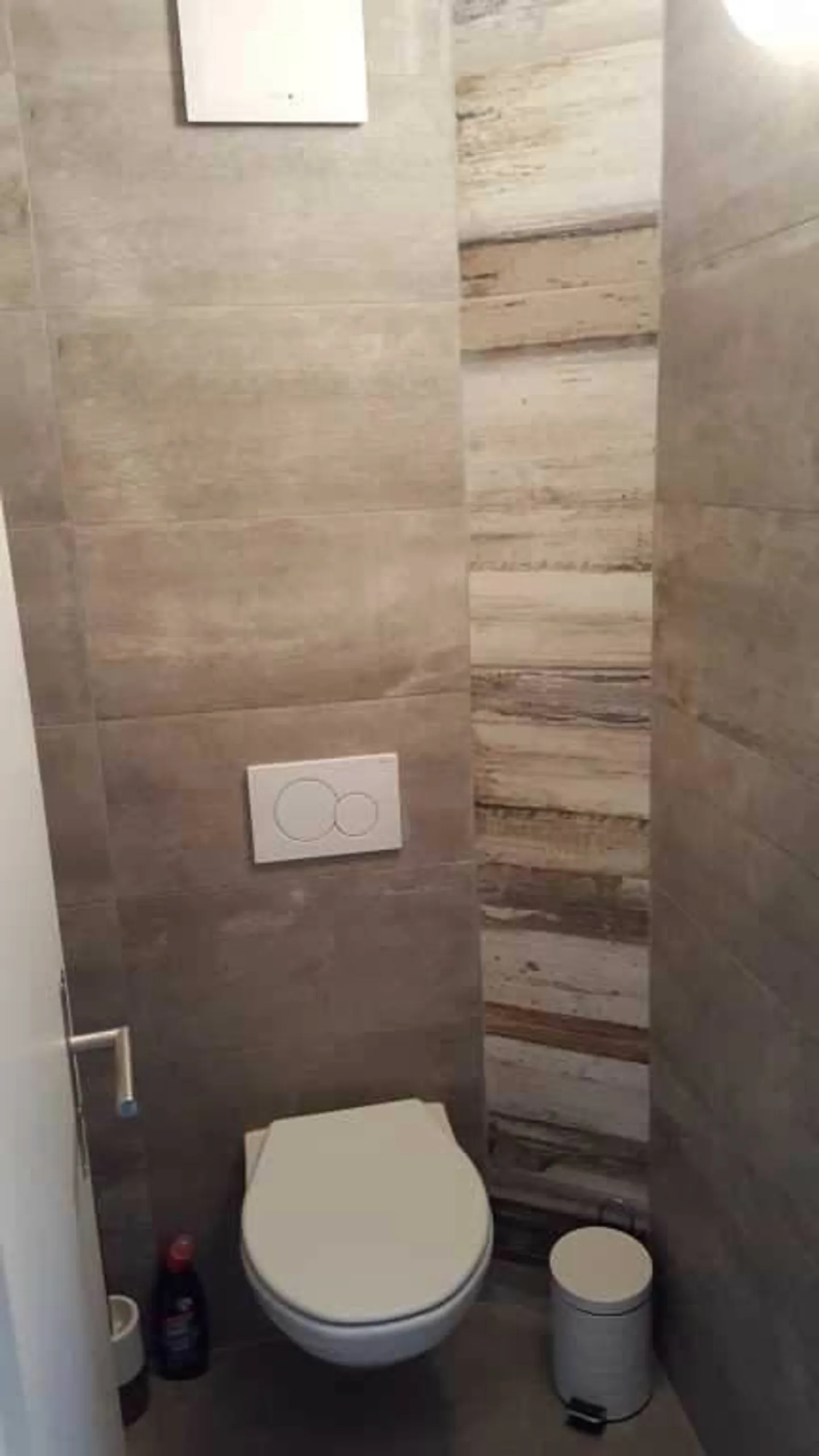 MÖBLIERTES ZIMMER ZU VERMIETEN - Foto 6 von 7