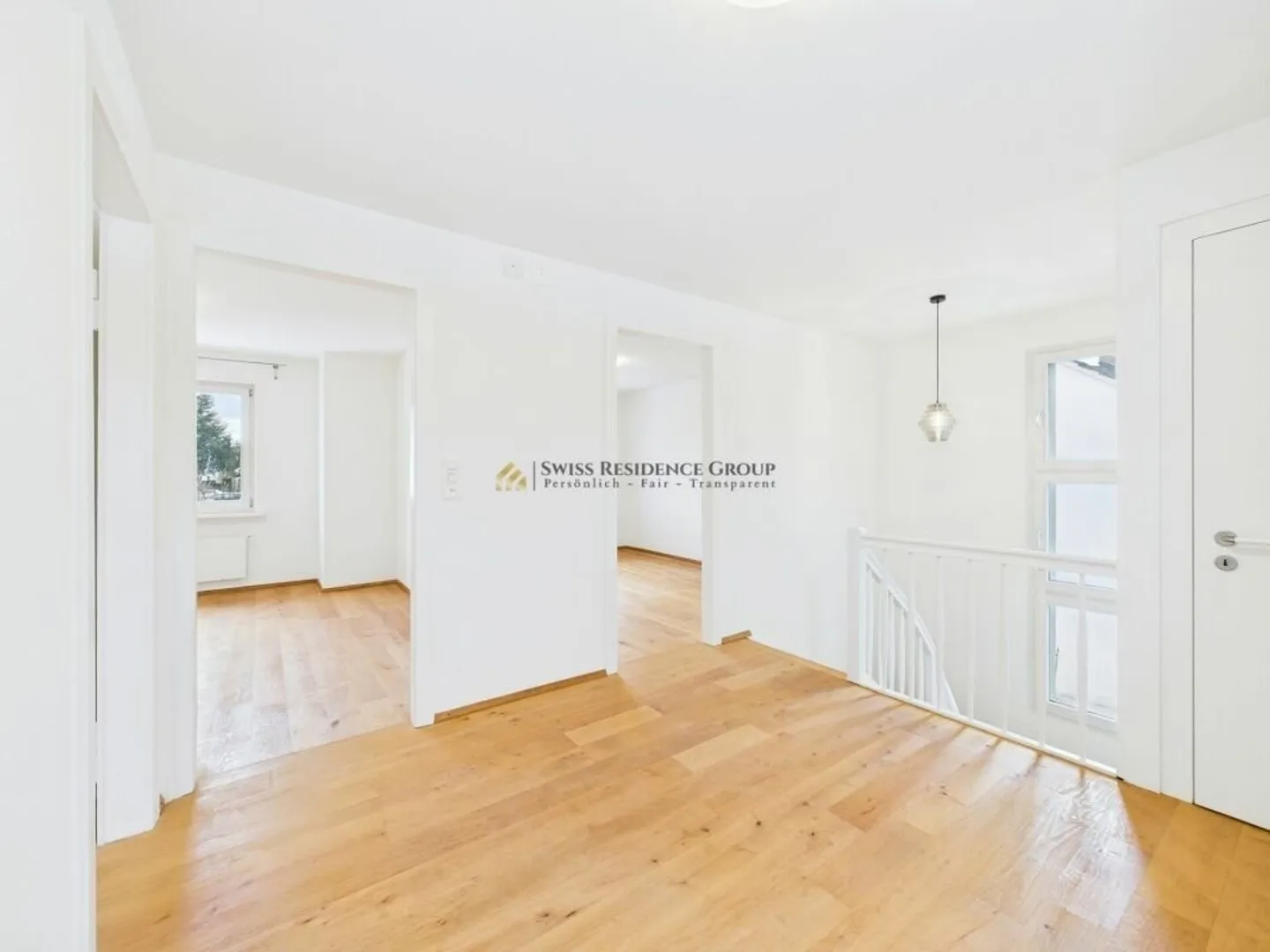 Lovingly renovated semi-detached house with idyllic private garden - Photo 5 of 18