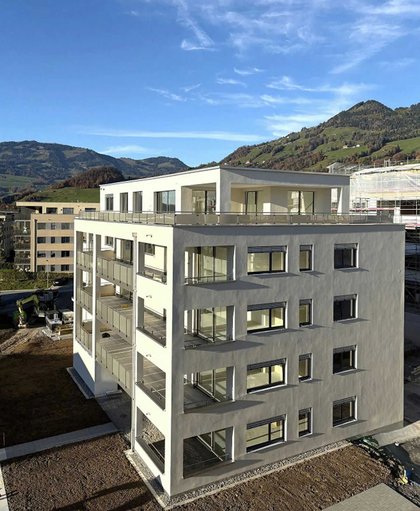 Prima locazione: appartamento attico di 3,5 locali con vista sul lago e sulle montagne - Foto 14 di 14