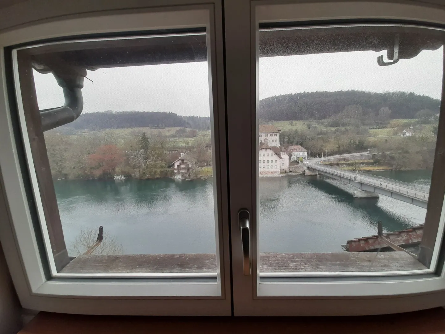 Emplacement idéal, directement sur le Rhin et à la frontière avec l'Allemagne, vue imprenable ! - Photo 8 sur 12