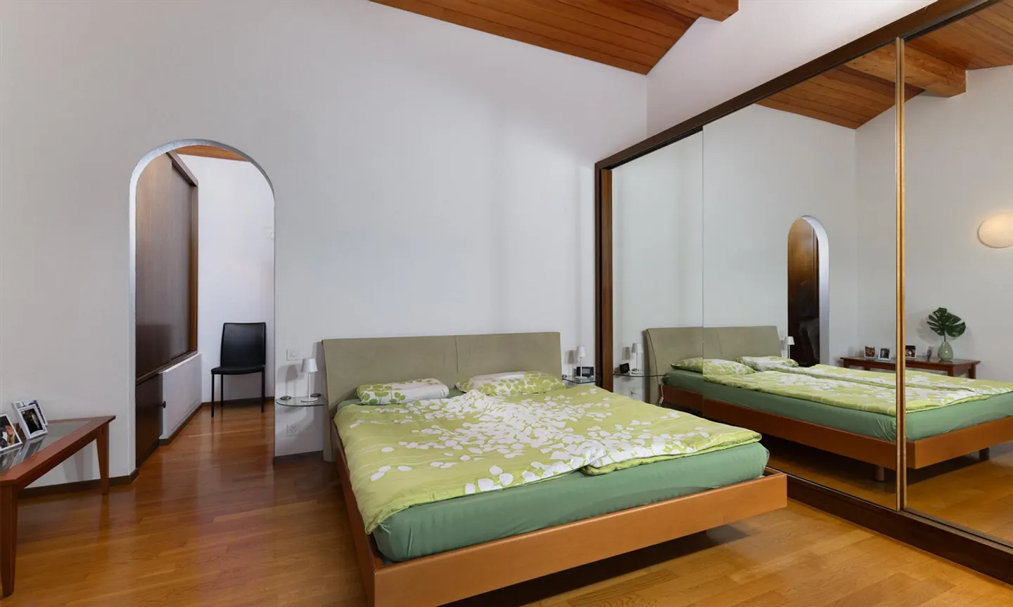 Villa fascinante 5,5 pièces avec vue sur le lac et jardin à Cimo - Photo 7 sur 9