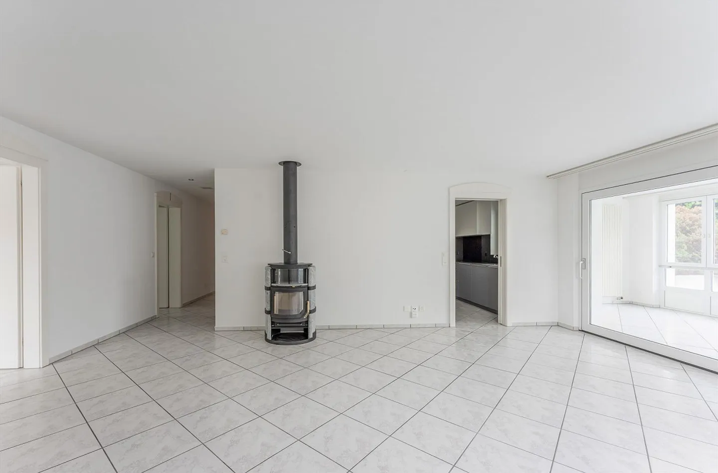 Charming 4.5-room apartment with winter garden and balcony - Photo 1 of 9