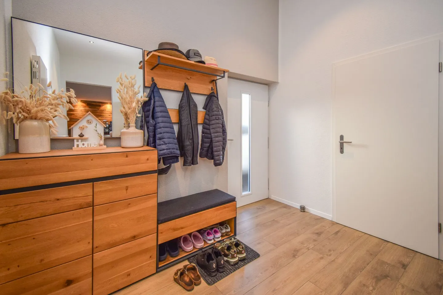 Proprietà residenziale e commerciale (tre unità) in una posizione centrale ad Amriswil - Foto 5 di 17