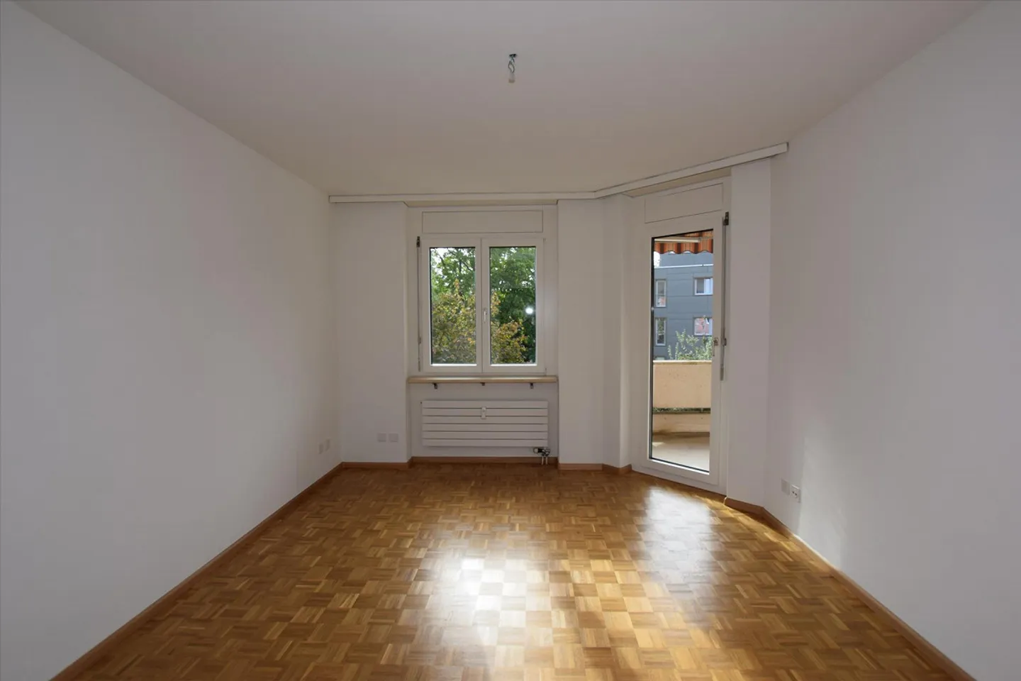 Charming Apartment with Parkett - Photo 5 of 6