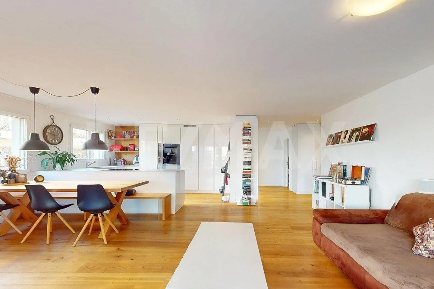 Condominio attraente di 4,5 stanze con ampio spazio esterno - Foto 2 di 13