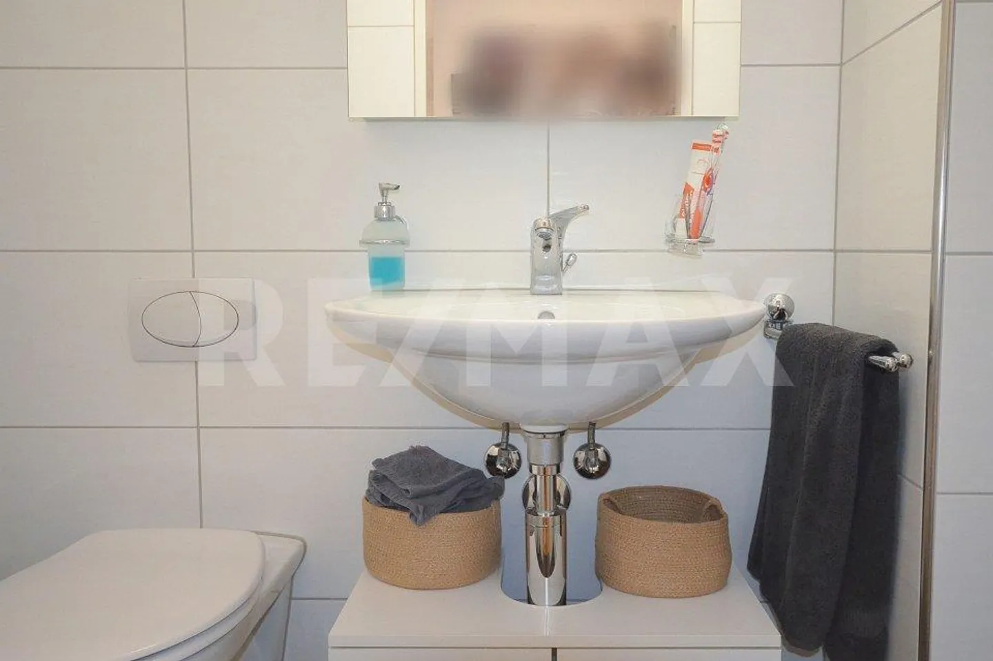 Condominio attraente di 4,5 stanze con ampio spazio esterno - Foto 11 di 13