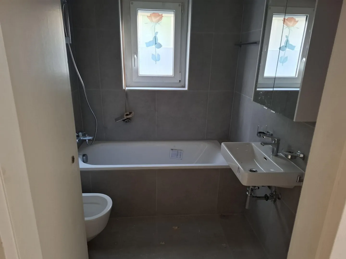 In affitto - appartamento ristrutturato con 3 stanze - Foto 2 di 3