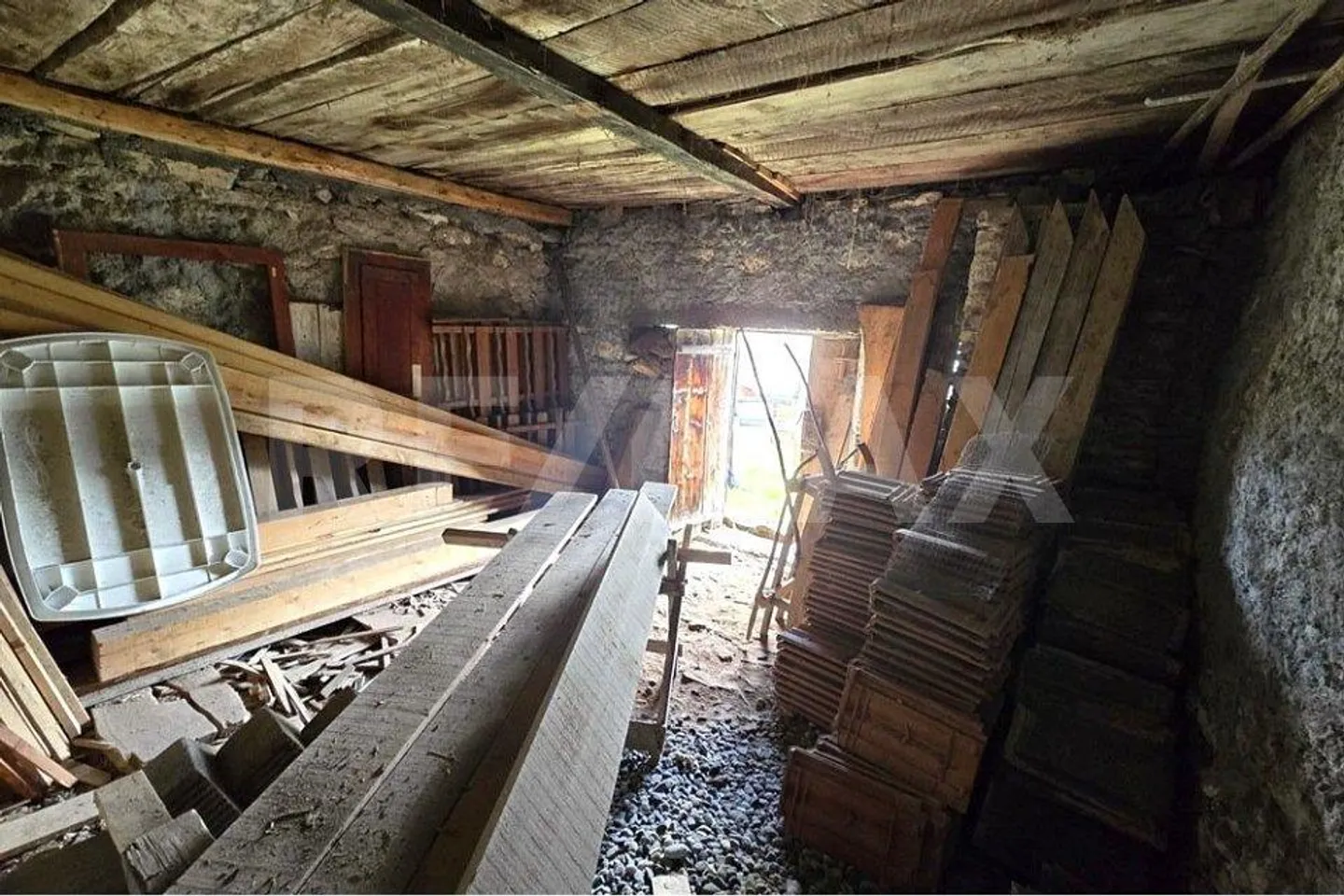 Il tuo rifugio in Vallese: Un fienile con potenziale illimitato - Foto 11 di 13