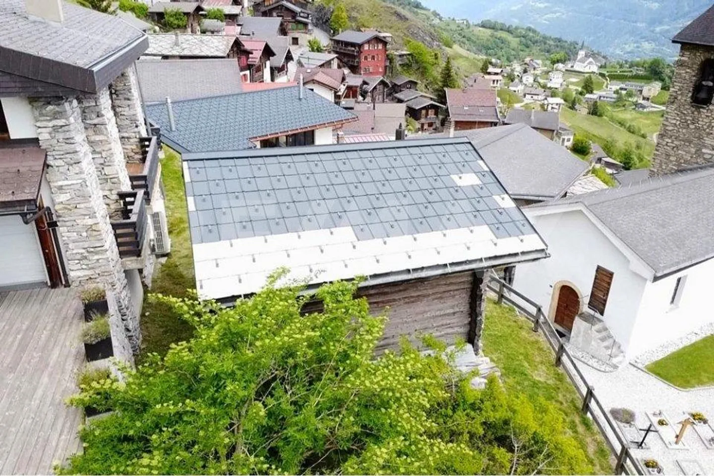 Il tuo rifugio in Vallese: Un fienile con potenziale illimitato - Foto 2 di 13