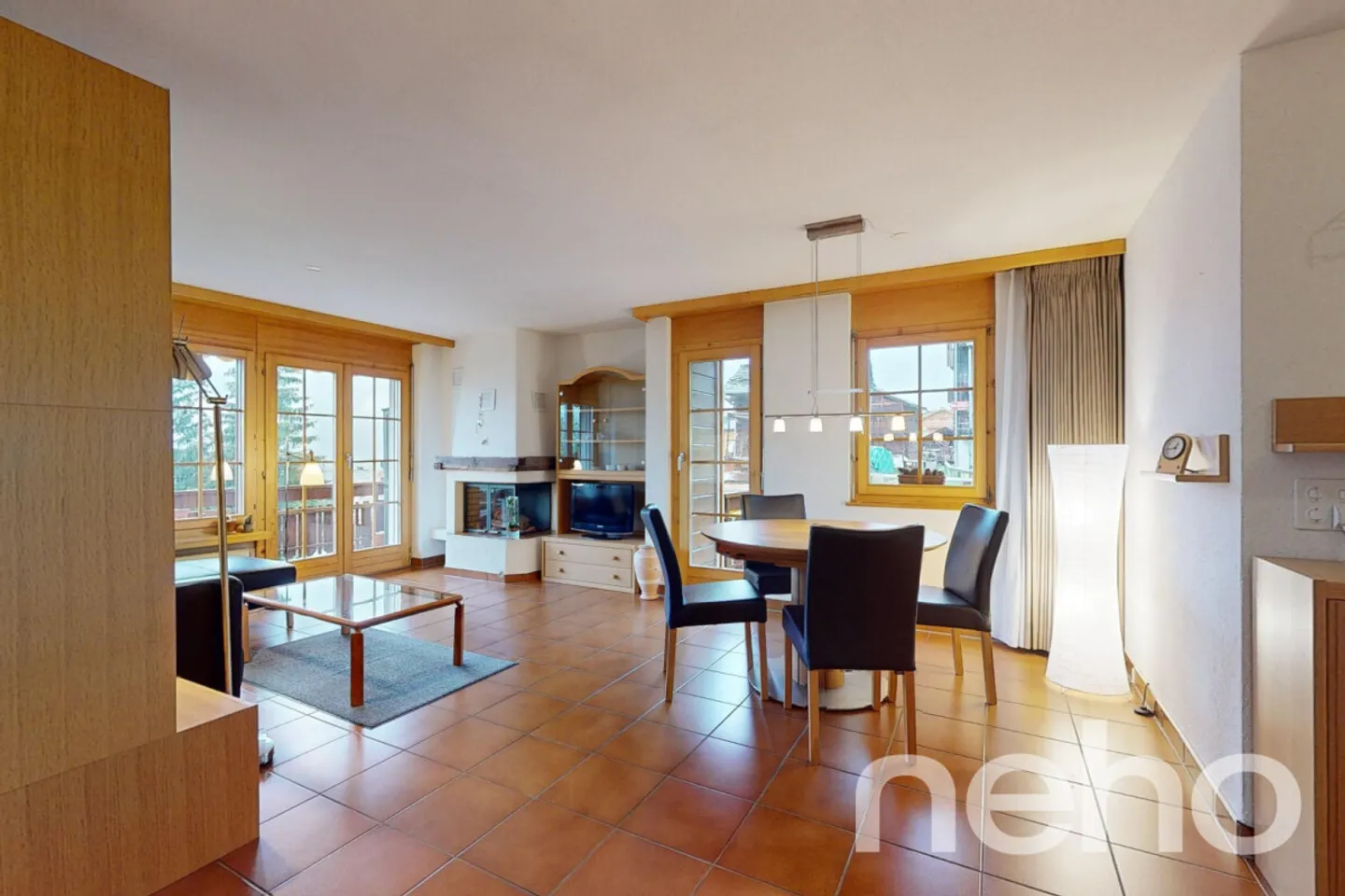 Sonnige 3½-Zimmer-Wohnung mit Alpenblick im Herzen von Grächen - Foto 3 von 13