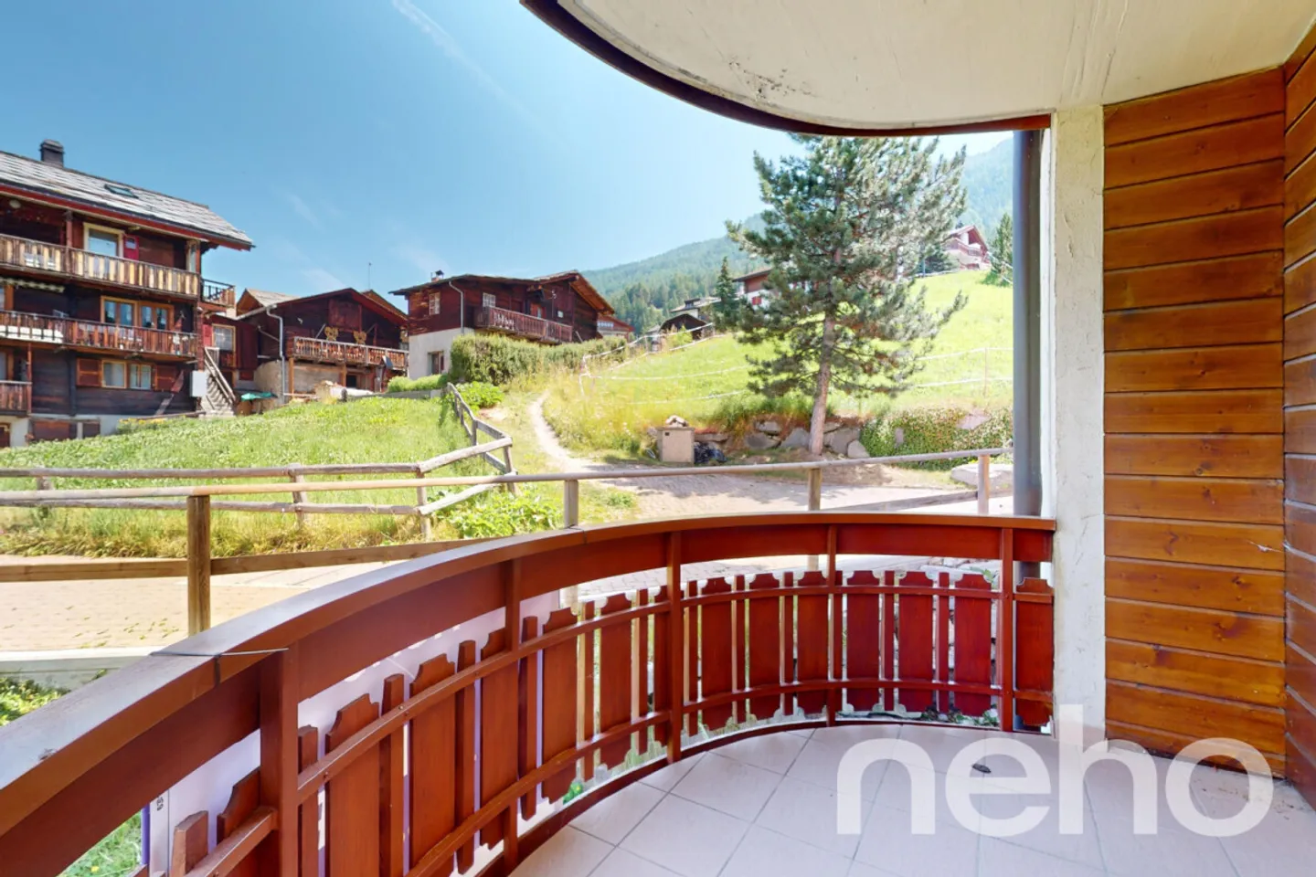 Sonnige 3½-Zimmer-Wohnung mit Alpenblick im Herzen von Grächen - Foto 5 von 13