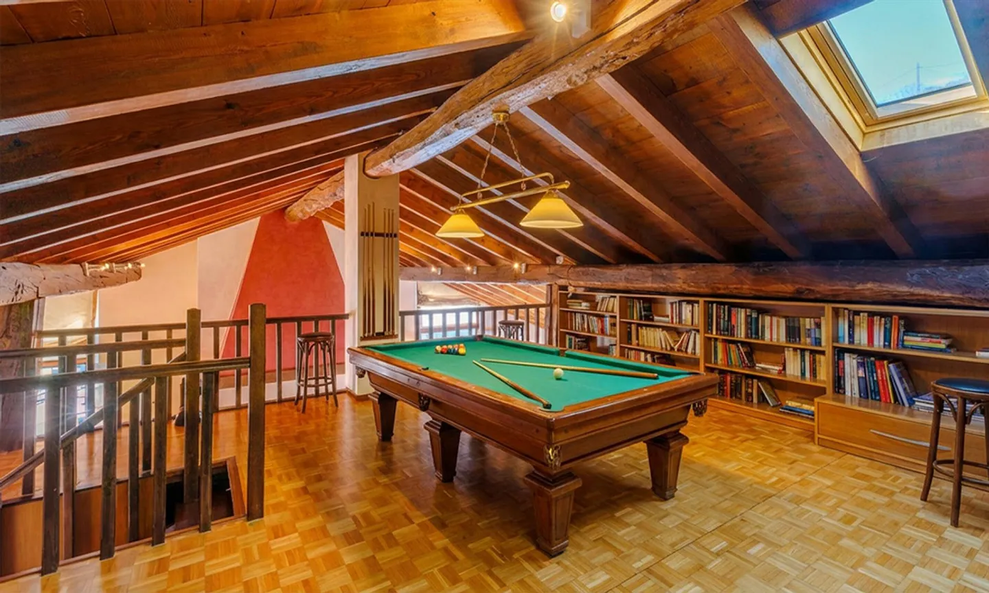 SPLENDIDE ATTICO MANSARDATO DE 5,5 PIÈCES DE 190 M² À MAGLIASO - Photo 6 sur 9