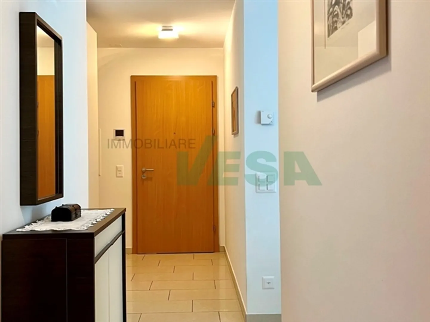 Luminoso appartamento di 3,5 stanze in una posizione molto comoda - Foto 9 di 11