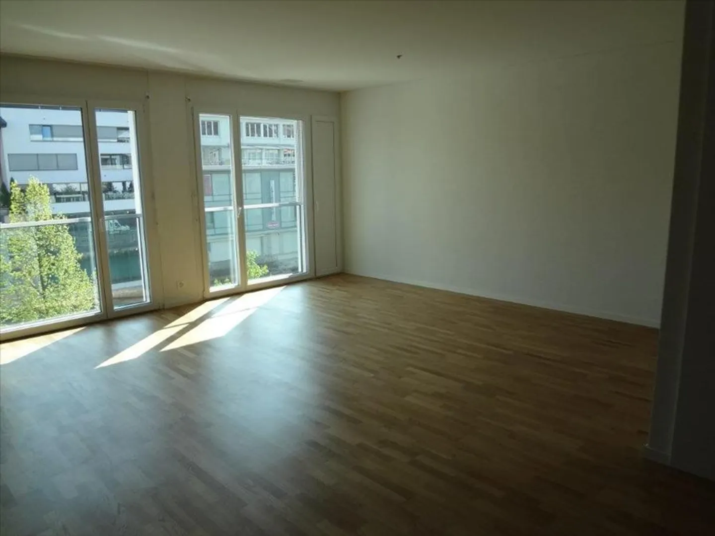 Charmante Wohnung mit Aareblick - Foto 2 von 8