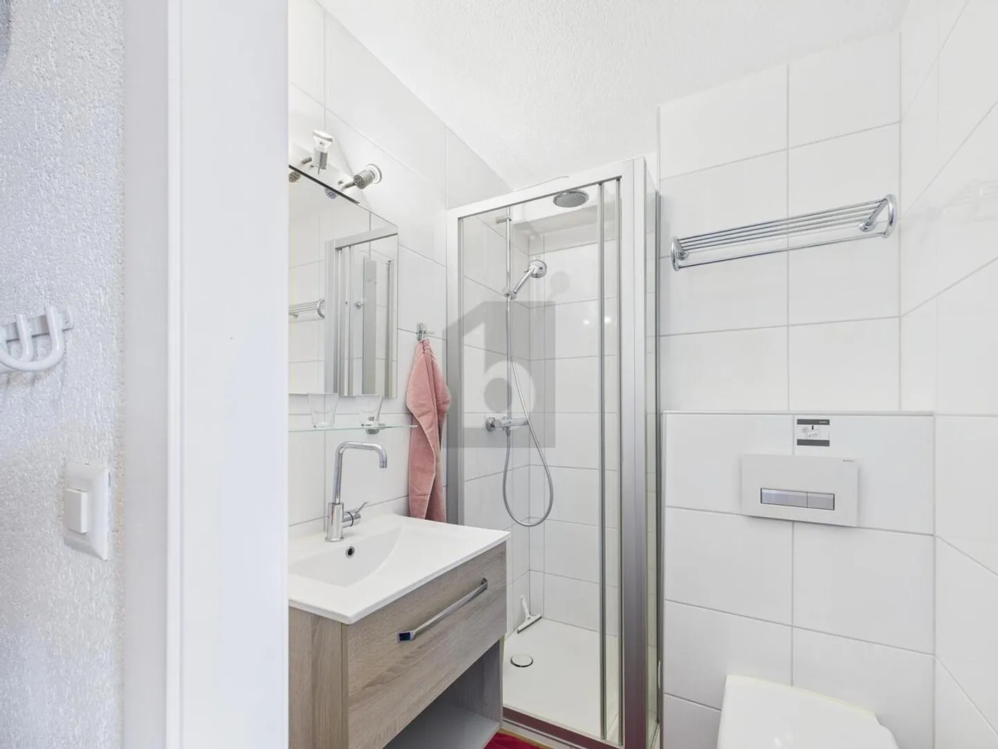 TOP PRICE - A COZY REFUGE WITH A DREAM VIEW - Photo 5 of 6