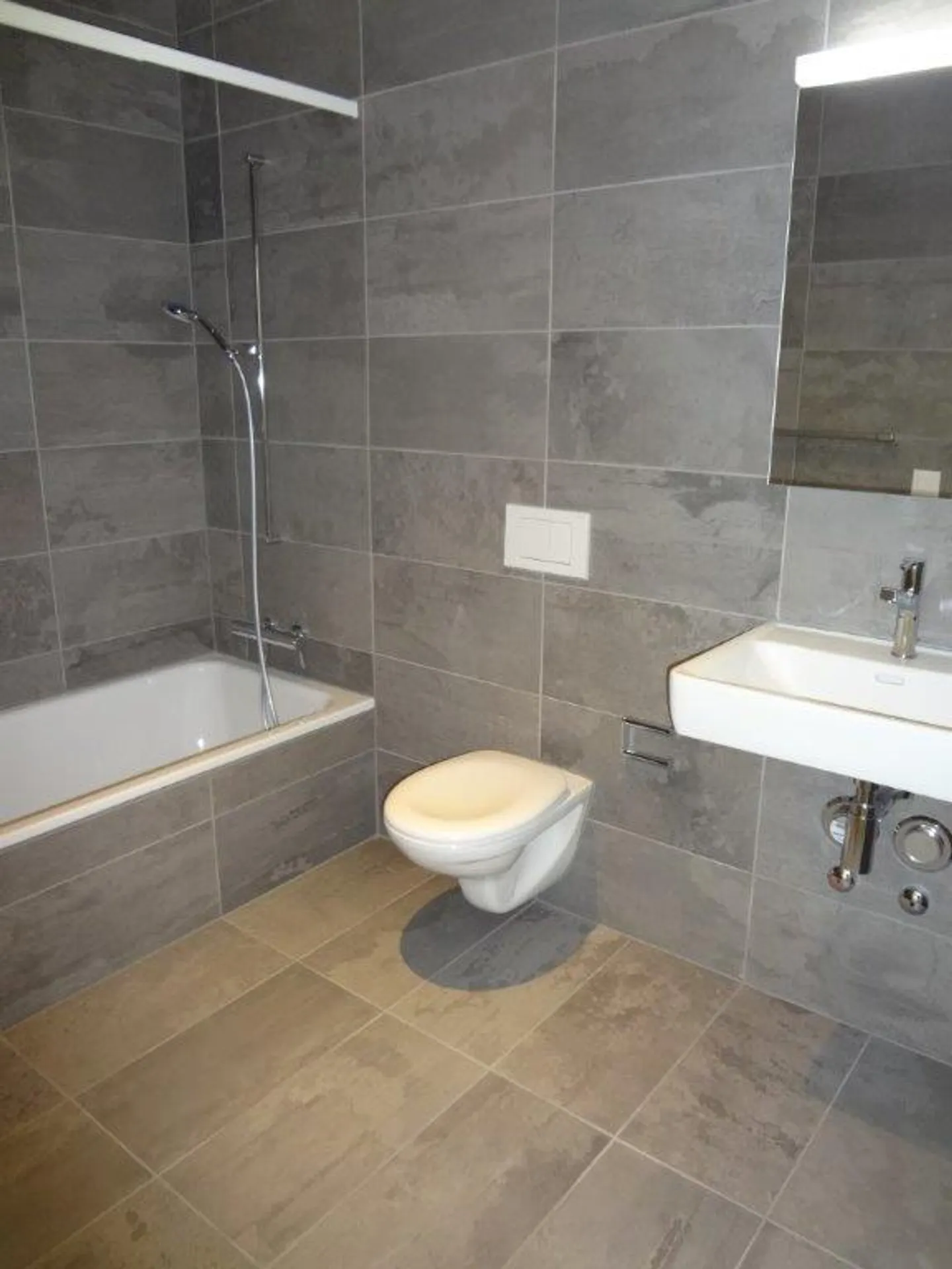 Charmante Wohnung mit Aareblick - Foto 4 von 8