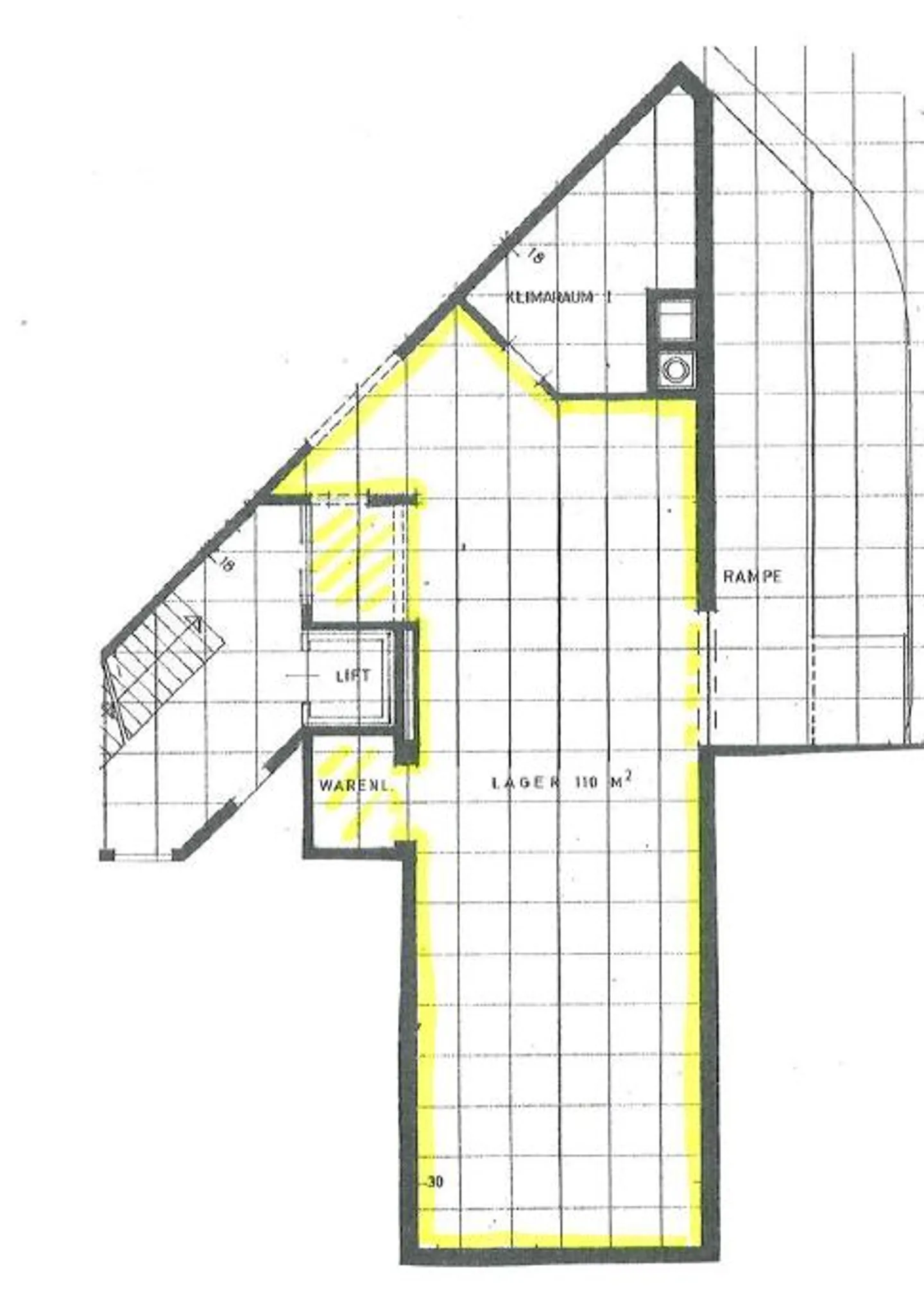 Storage room with access ramp for rent - Photo 7 of 11