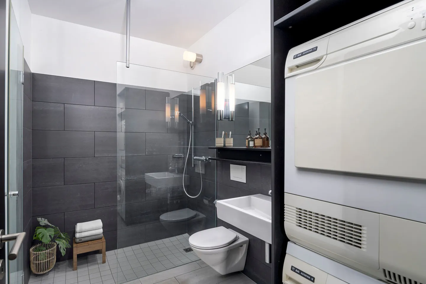 Trendy Loft Apartment Living and Working at the Pulse of Life - Photo 8 of 10